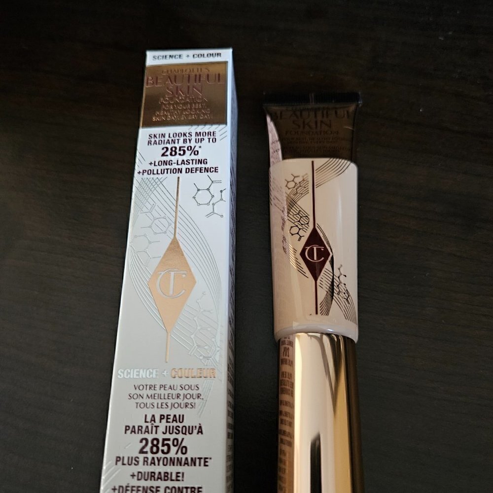 Charlotte Tilbury BEAUTIFUL SKIN FOUNDATION in 4 Neutral (NIB) - Picture 3 of 6